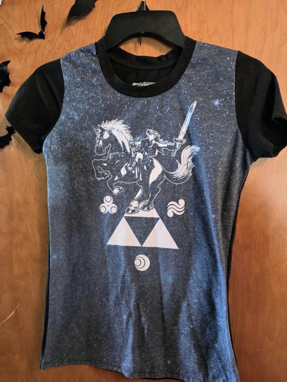 Nintendo The Legend of Zelda graphic tee Graphic Tee Size Small